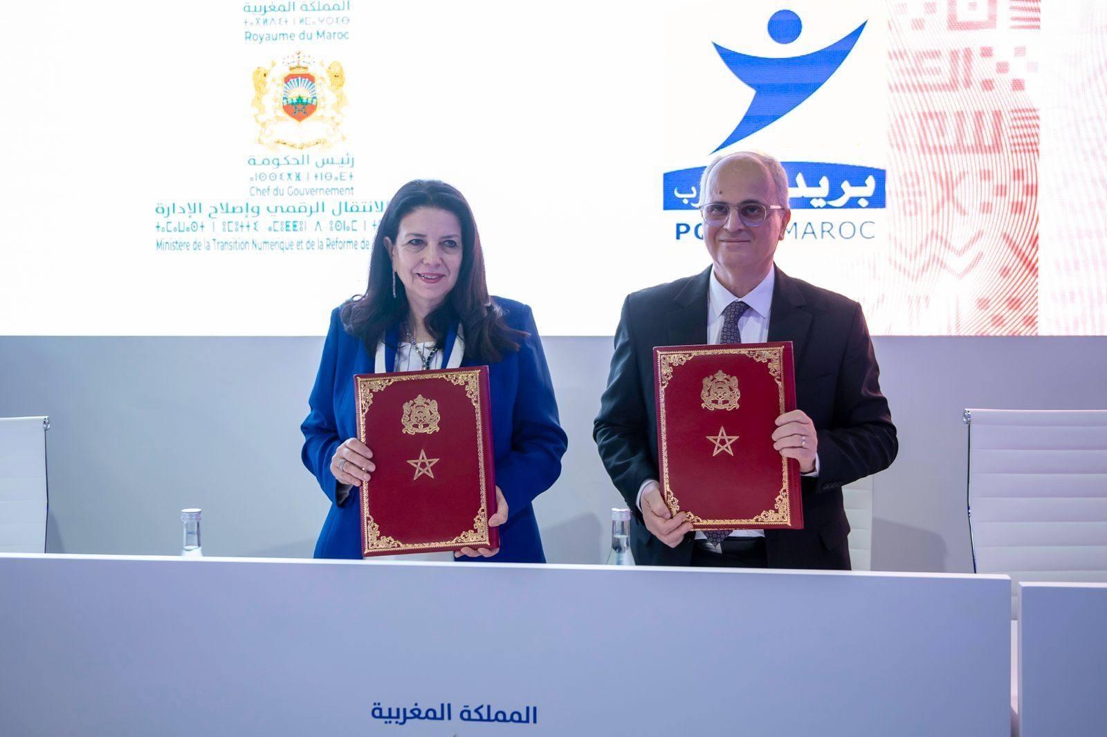 Signature de Madame la Ministre et le Secrétaire et le Directeur Général Du Barid Maroc, d’une Convention-Cadre pour la mise en œuvre du programme gouvernemental concernant le caractère officiel de l’Amazighe, le 15 Avril 2025