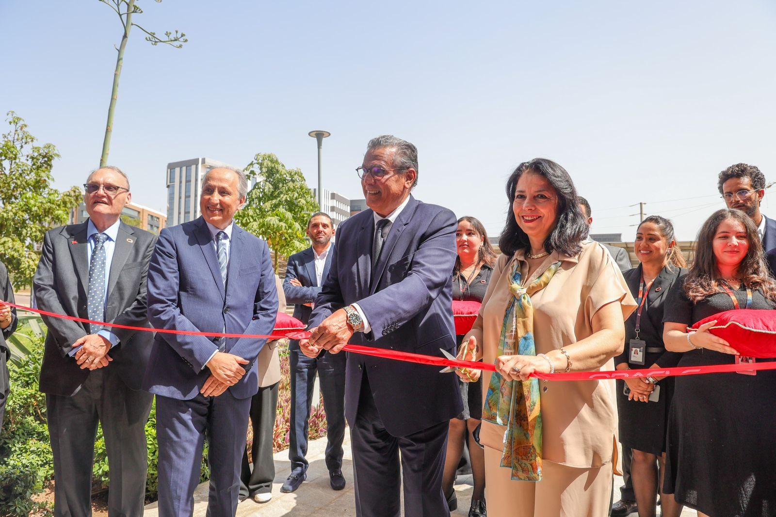 Le Premier Ministre Aziz Akhannouch, accompagné de Madame la Ministre Amal Falah Seghrouchni a inauguré, le 17 juin 2025, le nouveau centre de recherche et développement d'Oracle à Casablanca.