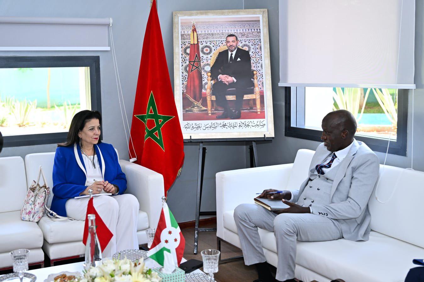 Madame la Ministre a accueilli des responsables africains, en marge de la clôture de la soixantième session du conseil d'administration du Centre africain de Recherche Administrative et de Formation pour le Développement (CAFRAD).