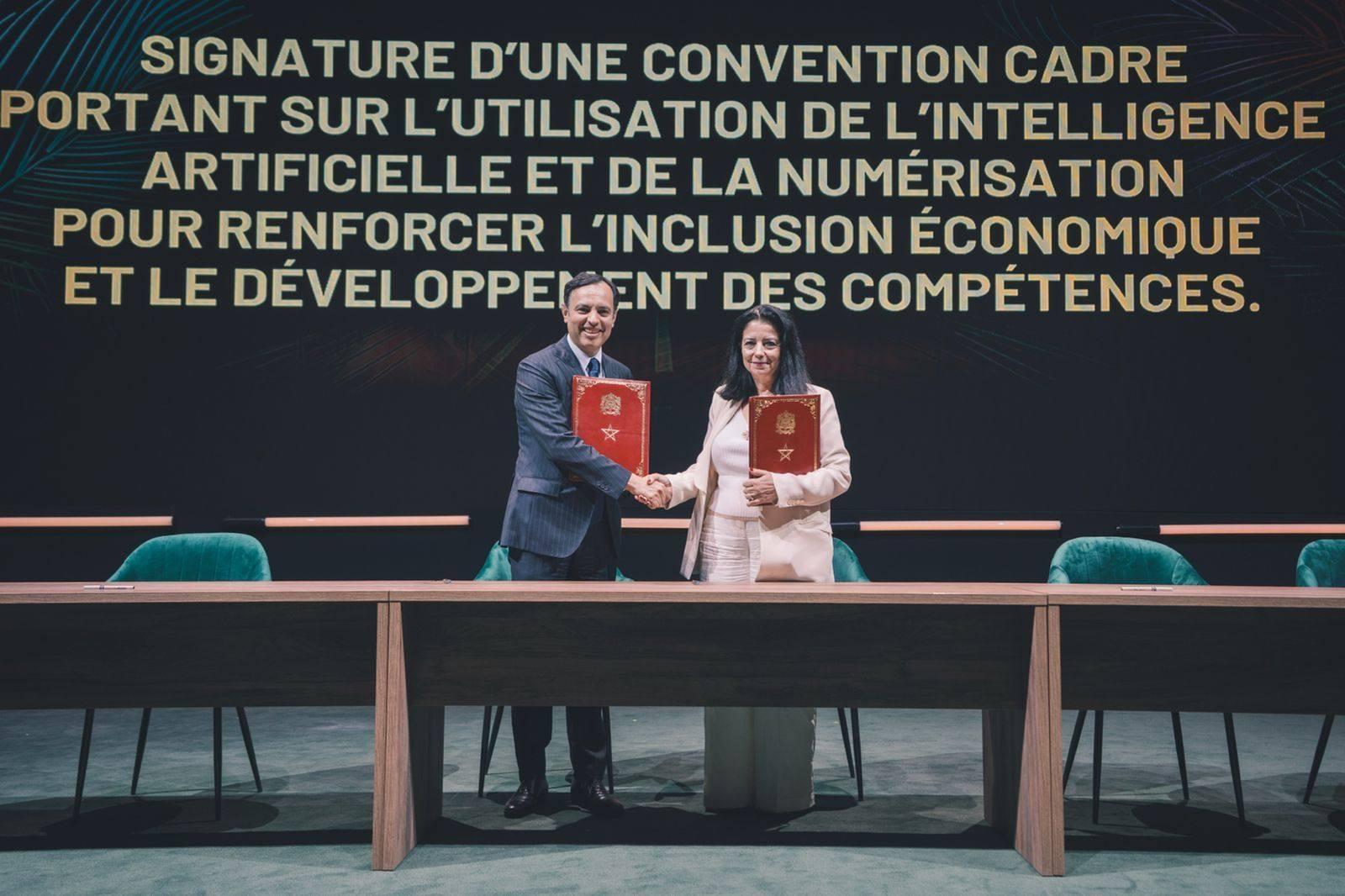 Madame Amal EL FALLAH - SEGHROUCHNI a signé un mémorandum d’entente avec Monsieur Younes Sekkouri Ministre de l'Inclusion économique, de la Petite entreprise, de l'Emploi et des Compétences.