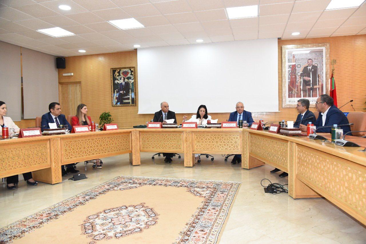 Madame La Ministre a tenu une réunion avec Mr. le Wali de la région de Drâa-Tafilalet et M. le Président du Conseil régional de Drâa-Tafilalet, qui a porté sur la volonté commune de faire de la digitalisation un levier de développement régional et humain.