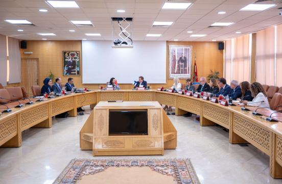 Madame la Ministre a tenu, le lundi 28 avril 2025, une réunion de travail avec le Ministre finlandais du Commerce Extérieur et du Développement sur l’intelligence artificielle, la transformation numérique et les technologies de l’information. 