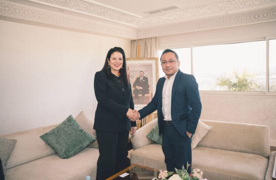 Madame la Ministre a reçu M. David Almirol, Sous-secrétaire à l'administration électronique au Ministère des Technologies de l'information et de la communication des Philippines.