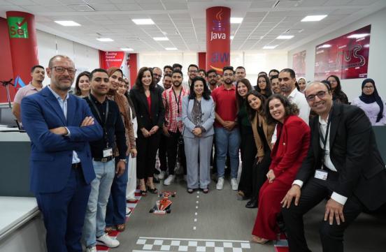 Le Ministère de la Transition Numérique et de la Réforme de l’Administration et Capgemini Maroc annoncent le lancement d’un programme national de marinage dédié à l’inclusion des femmes dans les métiers du numérique. 