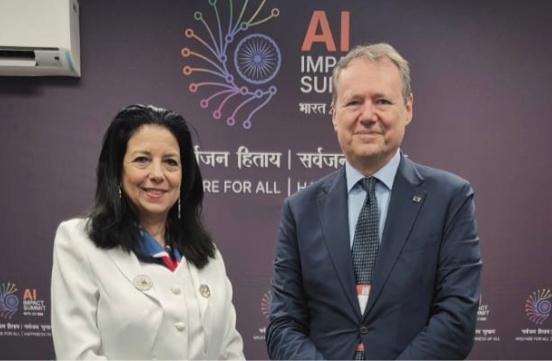 Madame la Ministre Lors du Sommet sur l'impact de l'IA à New Delhi, a rencontré Mme Hina Virkonnen, vice-présidente de la CE pour la technologie, et M. Roberto Viola, directeur général de la Direction des réseaux de communication de la CE.