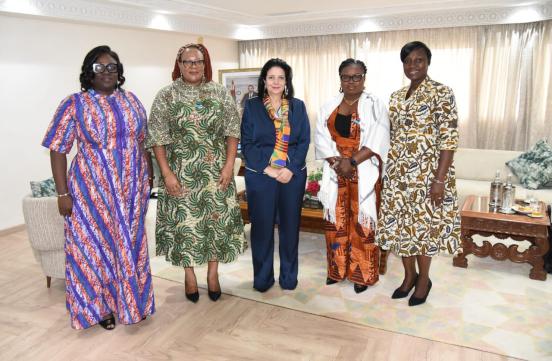 En marge des Assises Africaines OGP organisées à Rabat, Madame la Ministre Mme Amal Al-Falah Al-Sagroshny a reçu Mme Lydia Lamisi Akanfarba, la Ministre d'État pour la réforme du secteur public de la République du Ghana.