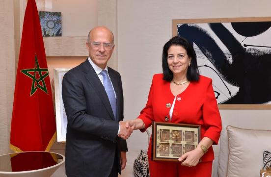 En marge de la 3ème édition du Forum arabe de l’Administration publique Madame la Ministre a eu des entretiens bilatéraux avec M. Fadi Makki, Ministre d'État chargé des affaires de développement administratif de la République libanaise.