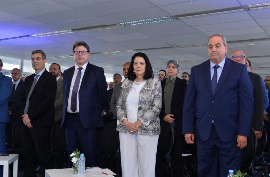 Madame la ministre a signé un accord de partenariat avec le Ministère de l'Industrie et du Commerce, Ministère de l'Enseignement supérieur et le groupe ALTEN pour promouvoir le développement des compétences dans les métiers du numérique et de l’IA.
